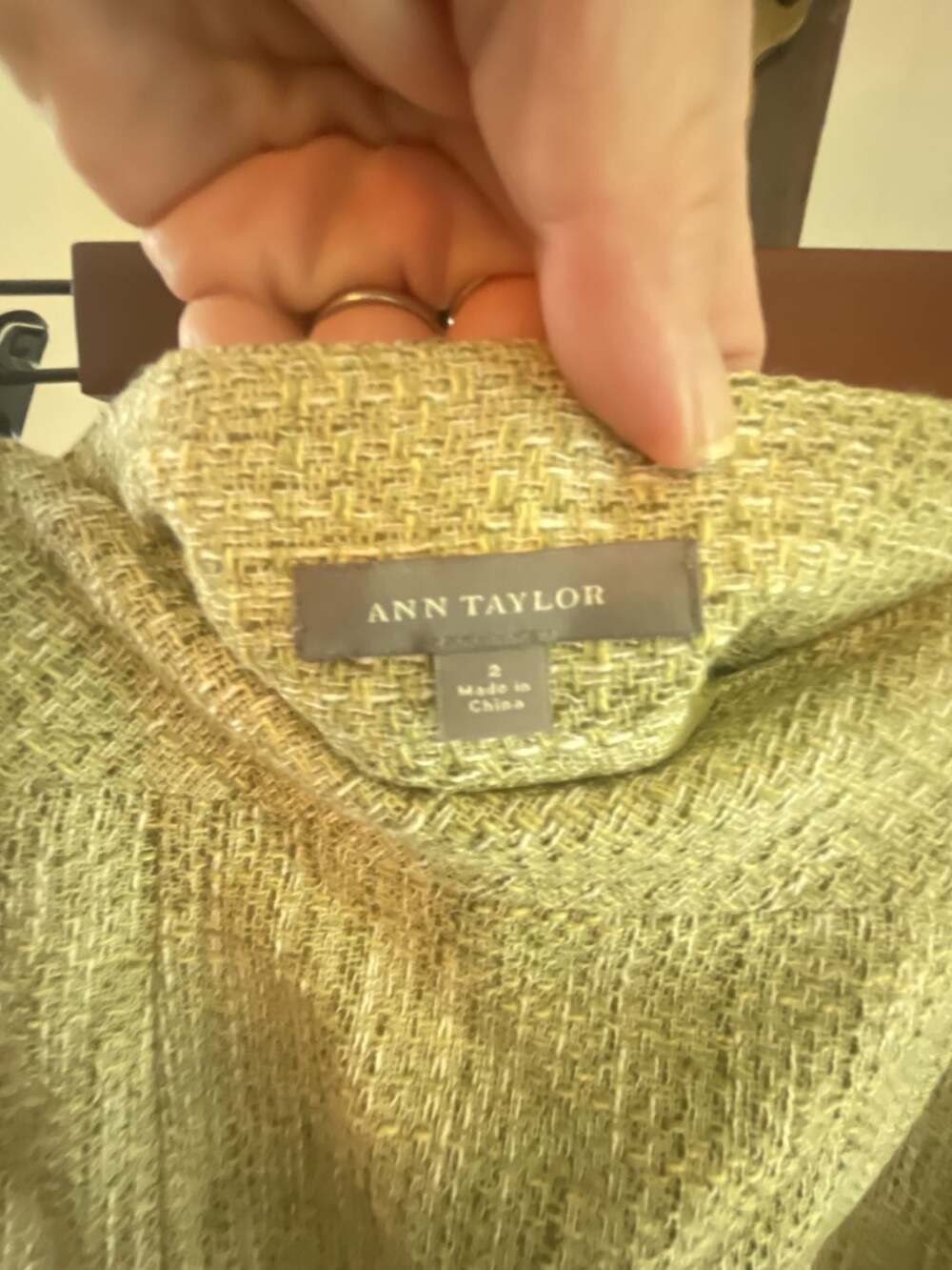 Ann Taylor Women's Light Green Tweed Lined Pencil Skirt with Pleated Hem